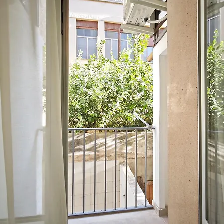 Dynami Apartment *