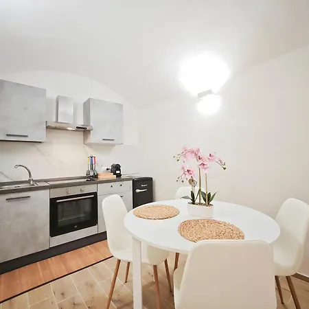 Apartment Dynami *