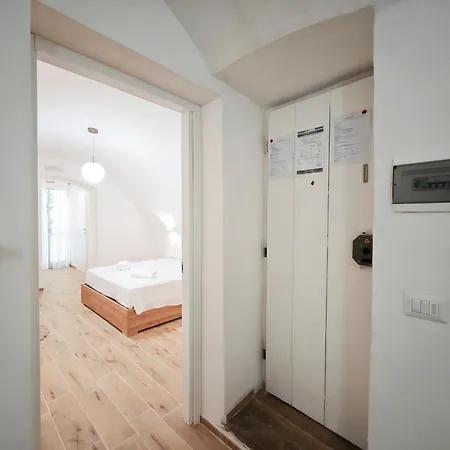 Apartment Dynami